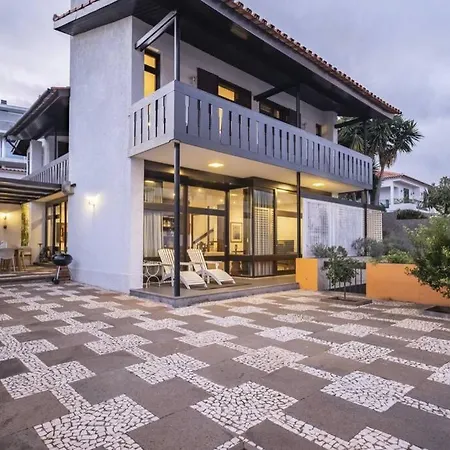 Charming Villa, Spacious, Beautiful Views! * Funchal (Madeira)